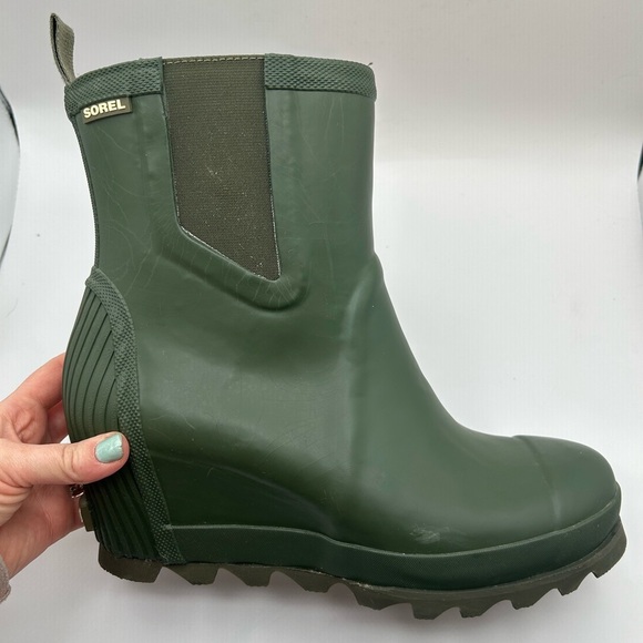 Sorel Shoes - Sorel Joan Of Arctic Rain Wedge Rain Boots Chelsea Waterproof Green Rubber 11